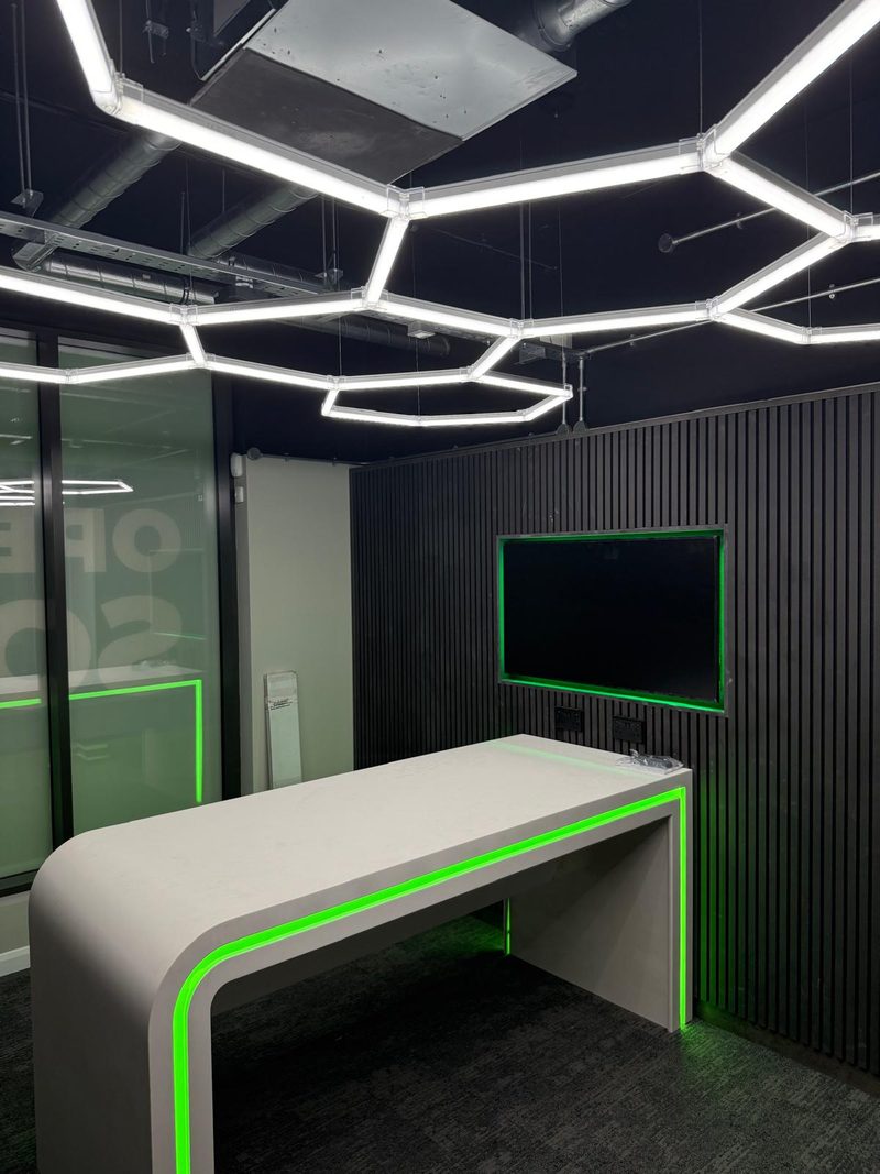 Feature lighting installation, Commercial fit-out