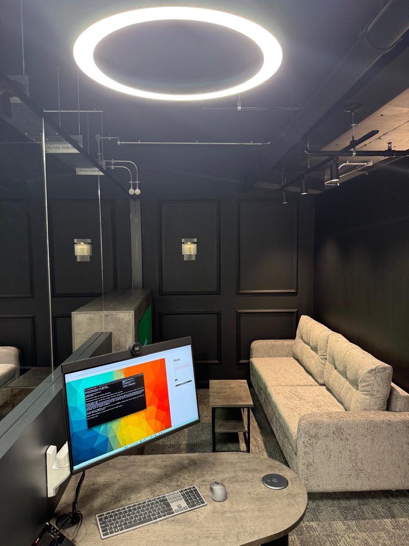 Retail lighting, feature ceiling, Commercial fit-out