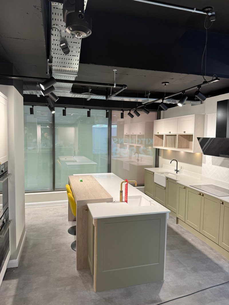 Showroom fit-out, Commercial fit-out